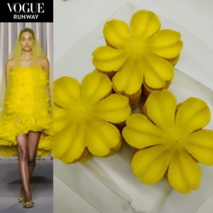 Corolle organza ricamo abito Giambattista Valli