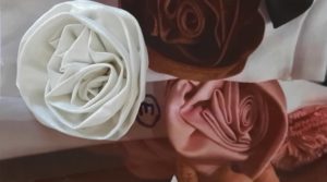 Fiore sartoriale in seta avorio per Nude 2024