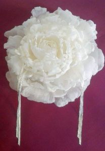 Dettagli di Stile: peonia portafedi