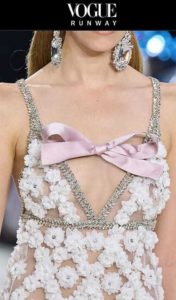 Giambattista Valli Haute 23 ricami petali seta broderie