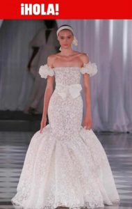 Maniche off-Shoulder con rose 3D Giambattista Valli Sposa