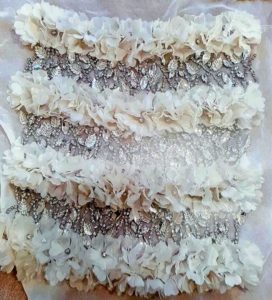 Modulo ricamo Asja con corolle 3D in seta per alta moda