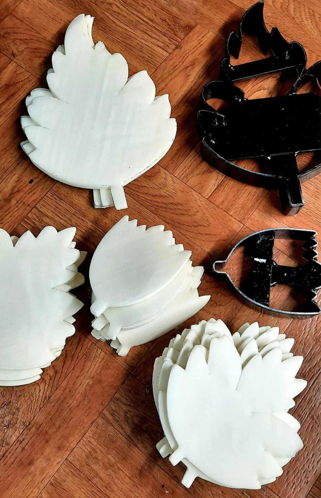 Petali fustellati foglia quercia organza seta