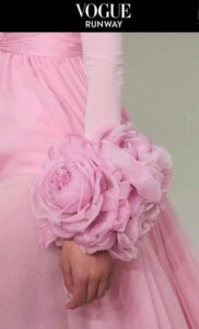 Polsino di peonie in seta pura Giambattista Valli Haute Couture 24