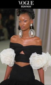 Rose giganti in seta pura Giambattista Valli Haute Couture 24