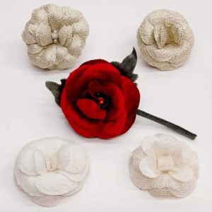 Spille camelia artigianale in tessuto lurex velluto seta e sisal