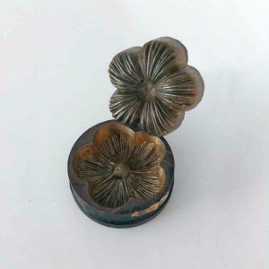 Stampo antico ottocento ottone corolla rigata