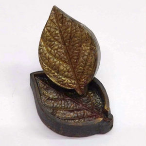 stampo antico ottocento ottone artigianato foglia rosa martellata